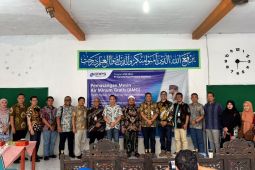 Ponpes Tangerang terima bantuan mesin air minum