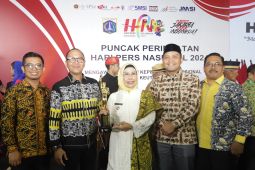 Lestarikan budaya silat, Bupati Serang raih anugerah PWI 2024
