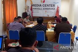 Bawaslu Kabupaten Jembrana minta pelapor politik uang lengkapi bukti