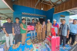 Pemkab Mukomuko berikan bantuan material bangun rumah terbakar