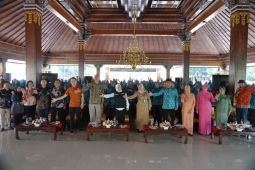 Pemkab Mojokerto edukasi makanan gizi seimbang mencegah stunting