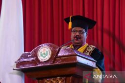 Rektor Unimed minta lulusan tingkatkan kompetensi profesional