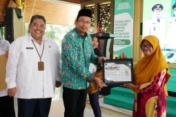 Pemkab Sidoarjo renovasi warung rakyat demi tingkatkan perekonomian