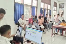 Terapkan sistem jemput bola, Pemkot Ambon sasar sekolah perekaman KTP elektronik pemilih pemula
