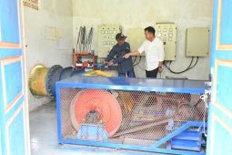 83 rumah di Gunung Halu Bandung dialiri listrik dari pembangkit mikro hidro