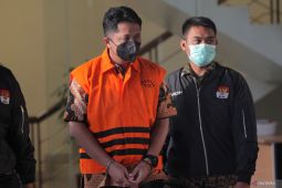 KPK memperpanjang penahanan dua tersangka korupsi BPPD Sidoarjo