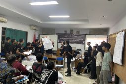 KPU Denpasar buka kembali kotak buntut kelebihan suara dibanding yang terpakai