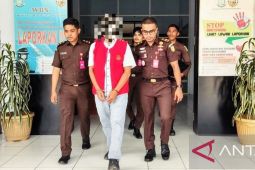 Kerugian negara proyek pakaian seragam gratis SBB Rp1,081  miliar