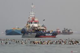Lomba fin swimming Selat Madura Piala KSAL