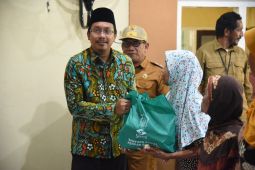 Pemkab serahkan bantuan kepada 22.086 KK terdampak banjir Sidoarjo