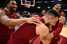 NBA: Buzzer beater Max Strus dari 18 meter bawa Cavaliers menang atas Mavs
