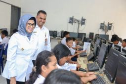 Wali Kota Pematangsiantar tinjau fasilitas SMP wilayahnya