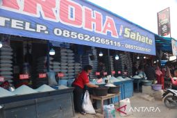 Harga beras medium dan premium di Palabuhanratu Sukabumi berangsur turun