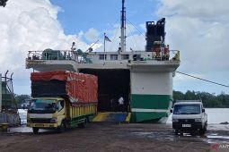 Aktivitas bongkar muat di Pelabuhan Babel turun