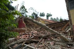 Pemprov Jabar carikan solusi terbaik untuk warga korban tanah bergerak KBB