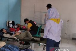 Peringati HUT ke-74 PMR pelajar madrasah aliyah gelar donor darah