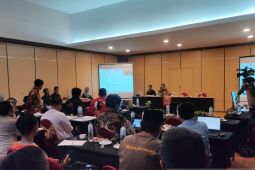 Rekapitulasi penghitungan suara hasil pemilu di Jember molor