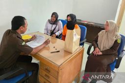 Polisi serahkan tersangka pembuang bayi ke Kejari Nagan Raya
