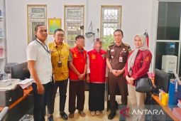 Rugikan negara Rp650 juta, Kanwil DJP Sumsel-Babel serahkan tersangka tindak pidana perpajakan ke Kejati