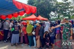 Pemkab Bangka Selatan salurkan 8 ton beras murah