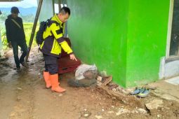 BPBD Garut pantau tanah bergerak di pemukiman warga Banjarwangi