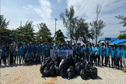 PT BIB bersama pemkab Tanah Bumbu gelar aksi bersih-bersih pantai