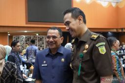 Ketua DPRD Kalsel: Selisih hitungan suara selesaikan lewat jalur hukum