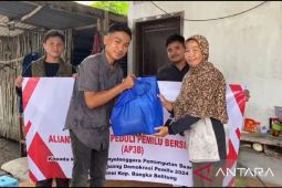 Aliansi Pemuda Peduli Pemilu Beri Tali Asih ke Petugas KPPS