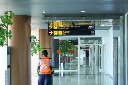 Bandara Supadio memeriahkan mudik Lebaran dengan musik akustik