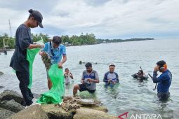 DLHP-UPT KLHK kumpulkan sampah plastik di Manokwari 1,25 ton