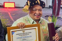 Pemkab Tapsel terima dua penghargaan sekaligus dari Pj Gubernur Sumut