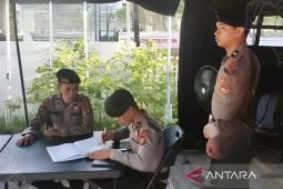 Satgas Preventif Polda Kaltim jaga  Kantor KPU dan Bawaslu usai Pemilu
