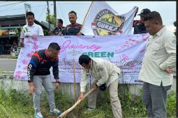 Peringati 2 Tahun Injourney, Angkasa Pura II Tanam 5.100 Bibit Pohon Tabebuya