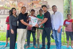 Penggiat medsos peduli Medan Zoo bagi  paket punggahan sambut Ramadhan