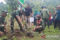 Kodim dan Pemkab Situbondo tanam 10.500 tanaman buah di lahan kritis