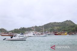 Nelayan di Manggarai Barat diminta waspadai gelombang tinggi
