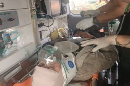 Dua korban pesawat yang jatuh dibawa ke RSUD dr Jusuf SK Tarakan
