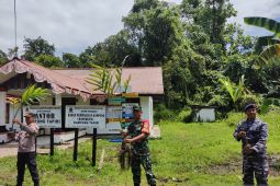 Lantamal Sorong tanam 250 pohon di Sorong Selatan sukseskan program 'Spotmar'