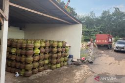 Polda Kalsel tindak pangkalan jual elpiji subsidi lebihi HET di Tanah Laut