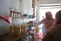 Pemkab Banyuwangi uji coba penjualan sembako dalam kemasan "reuseable"
