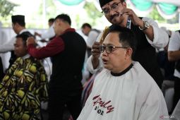 Beri layanan gratis, Pj Gubernur Jatim kagumi komunitas "Ngasal"