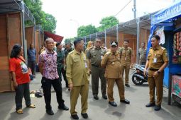 430 lapak disiapkan tampung sementara pedagang Pasar Anyar