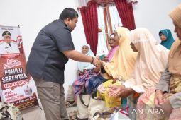 Bupati Tapsel: Perbanyak sedekah selama Ramadhan