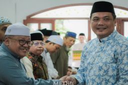Wali Kota Aditya awali safari Ramadhan di Masjid At-Taqwa Sungai Ulin