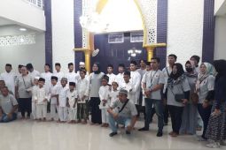 Relawan RSTN di Kediri beri santunan santri