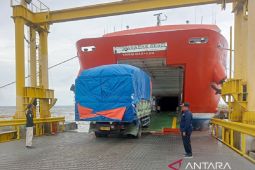 Otoritas Pelabuhan Jangkar izinkan kapal berlayar saat cuaca buruk