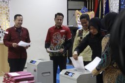 Imigrasi Malang musnahkan belasan ribu berkas arsip fisik