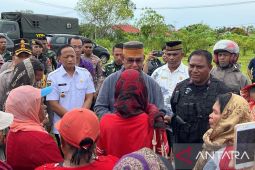 Pemkab Malra lakukan pendekatan persuasif buka sasi adat Bandara Langgur