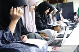 Ngaji bilingual santri di Jombang