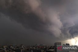 Cuaca ekstrem masih terjadi hingga Senin